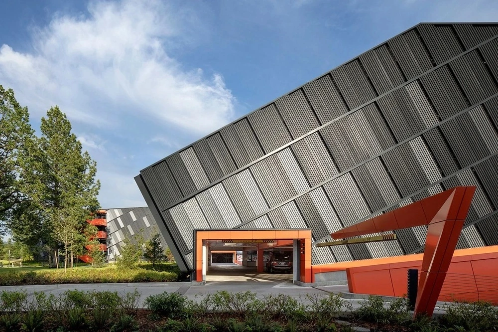 A seamless visual representation of pacific nw corporate hq for corporate branding.